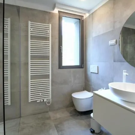 4-bedroom In Como, Lombardy