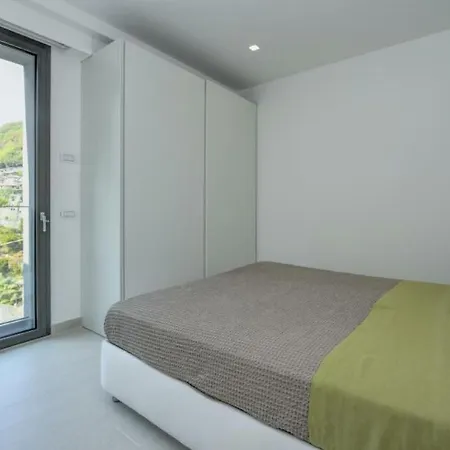 4-bedroom In Como, Lombardy Holiday home