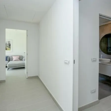 4-bedroom In Como, Lombardy Holiday home *