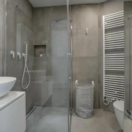 4-bedroom In Como, Lombardy